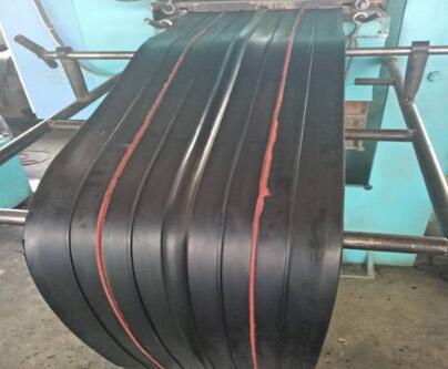 為什么說橡膠止水帶要盡量在工廠中連接成整體？