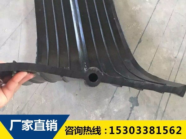 橡膠止水帶的長度根據什么來定的？